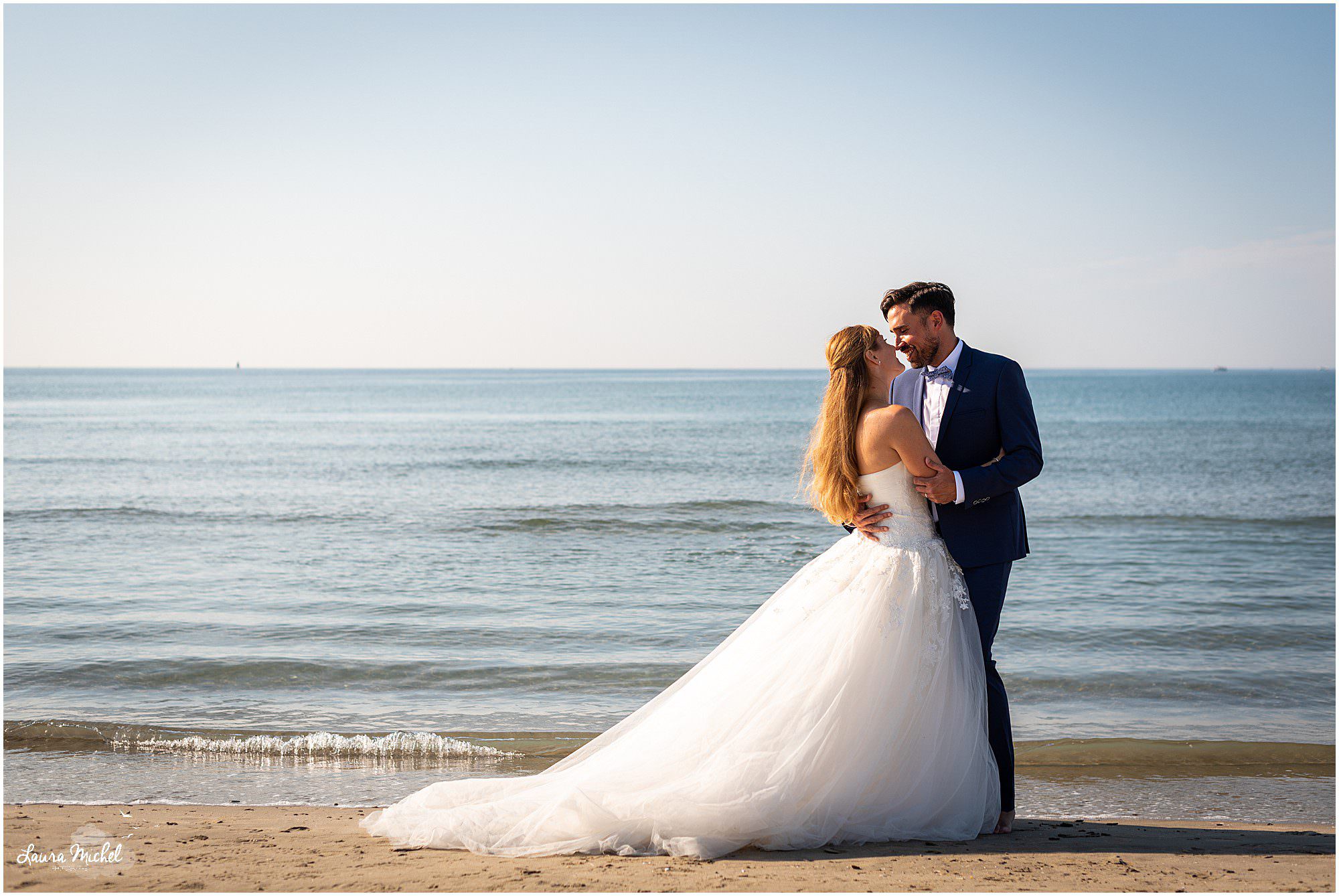 seance photo day after wedding plage mer montpellier laura michel photographe mariage